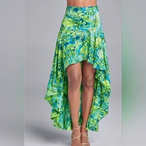 NWOT VENUS High-Low Skirt